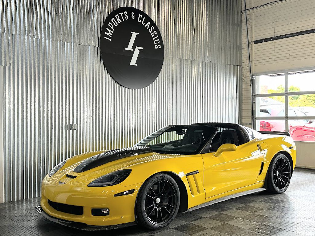 2013 Chevrolet Corvette Image 2