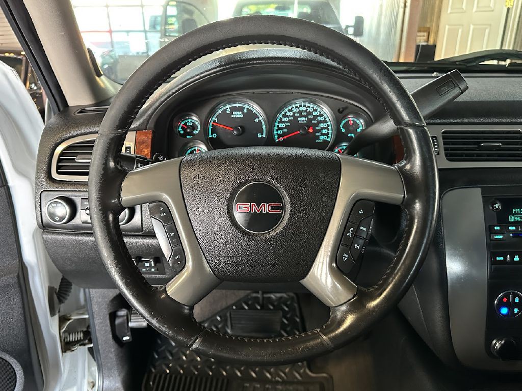 2009 GMC Sierra Image 17