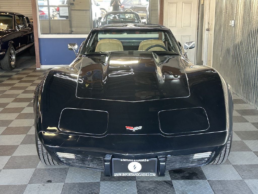 1977 Chevrolet Corvette Image 8