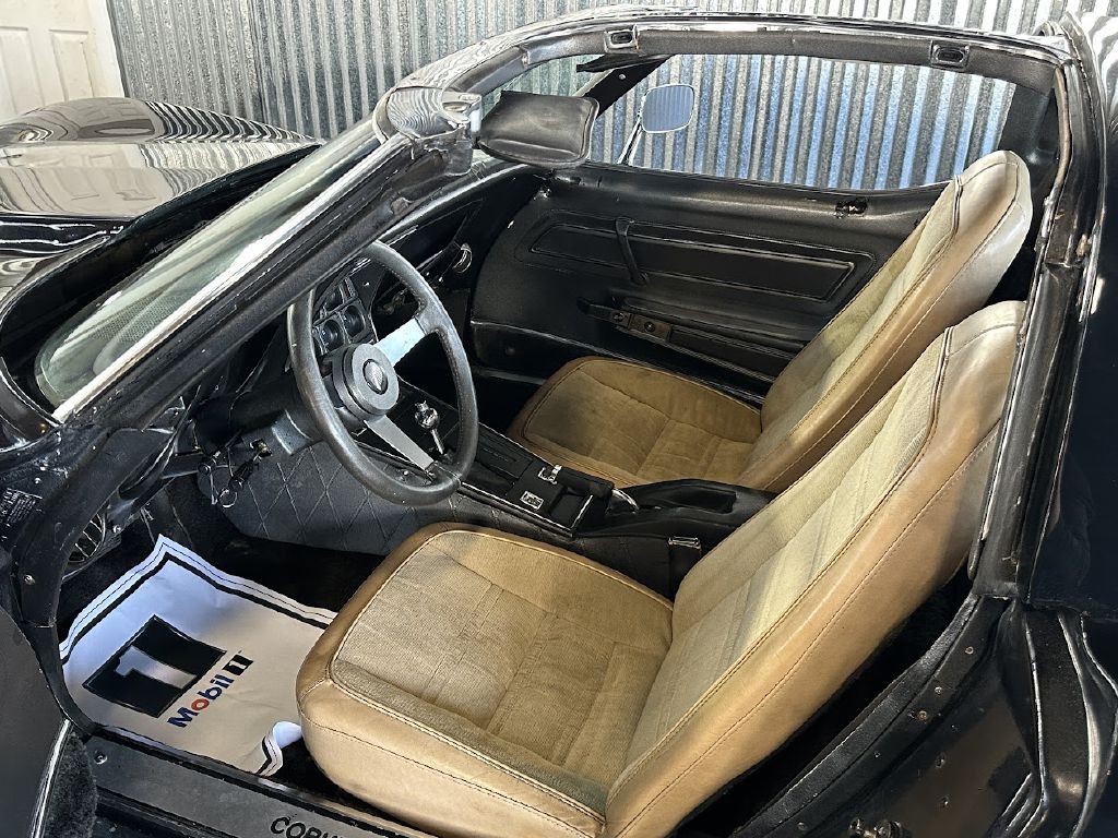 1977 Chevrolet Corvette Image 15