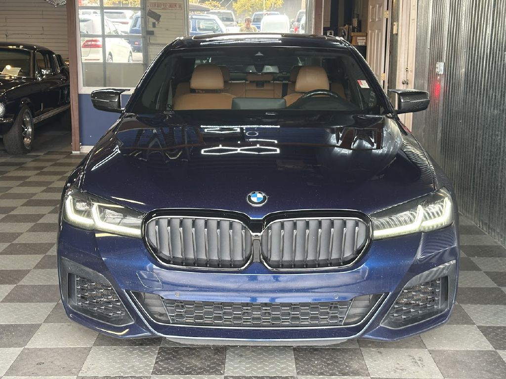 2021 BMW 5 Series Image 5