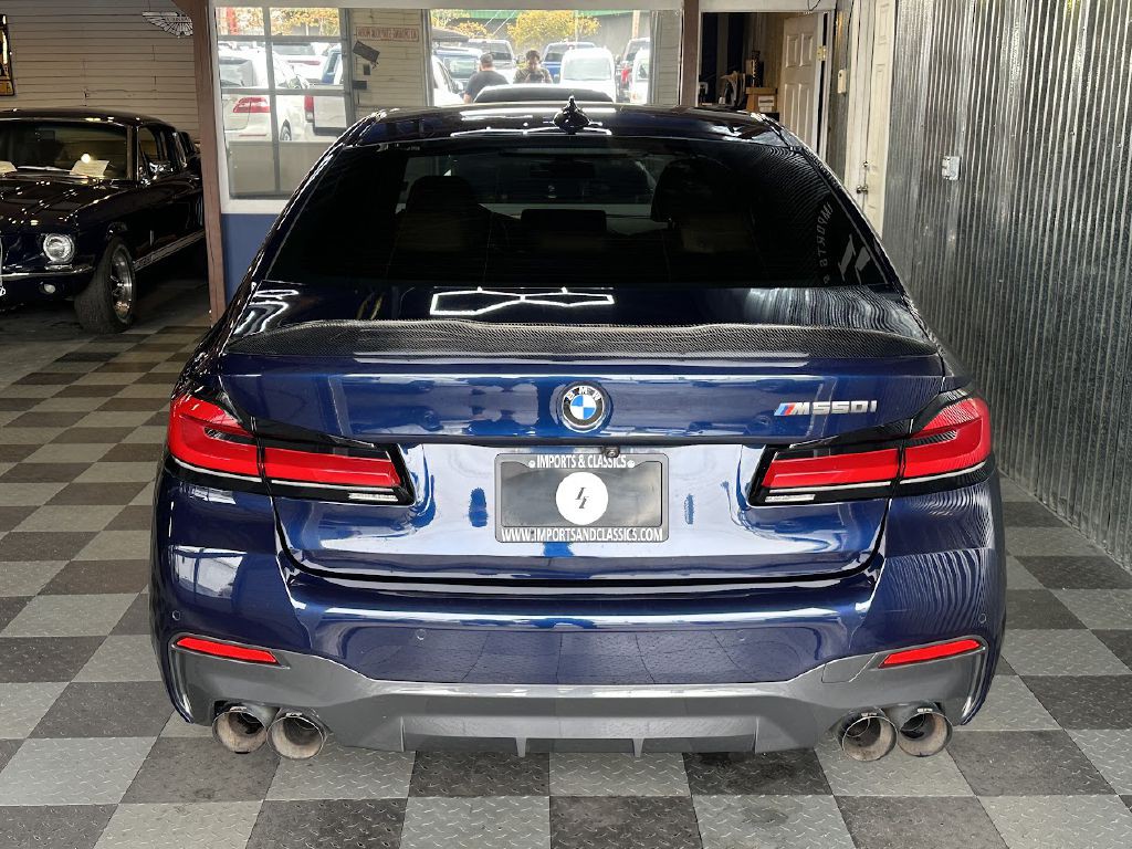 2021 BMW 5 Series Image 6