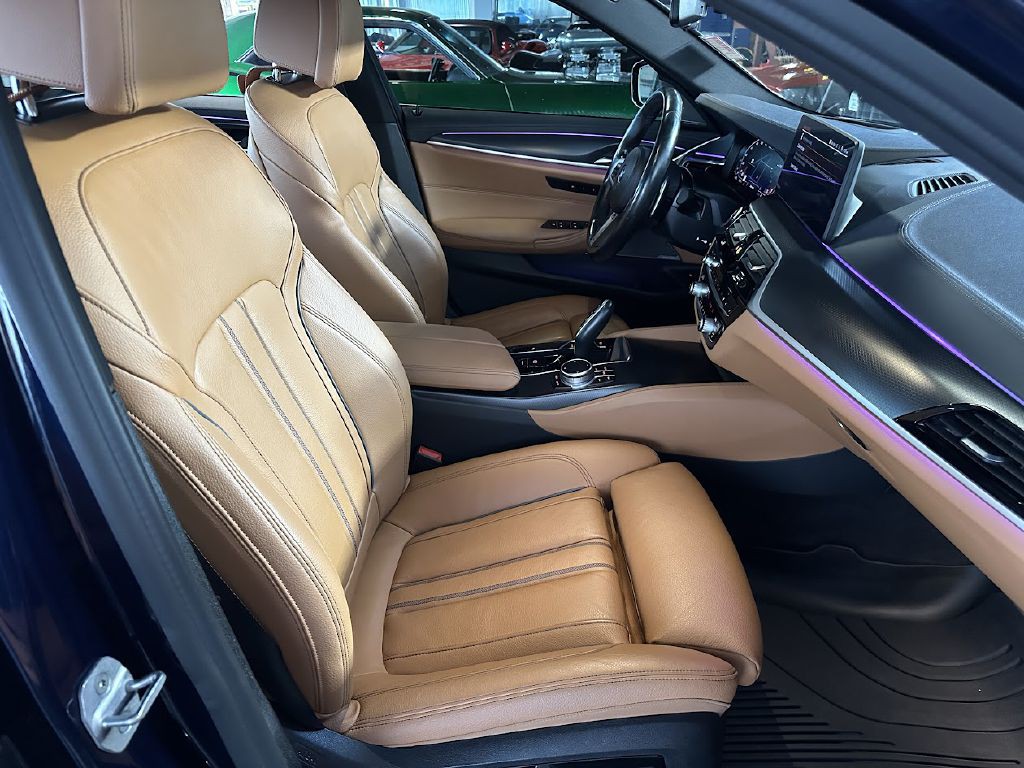2021 BMW 5 Series Image 12