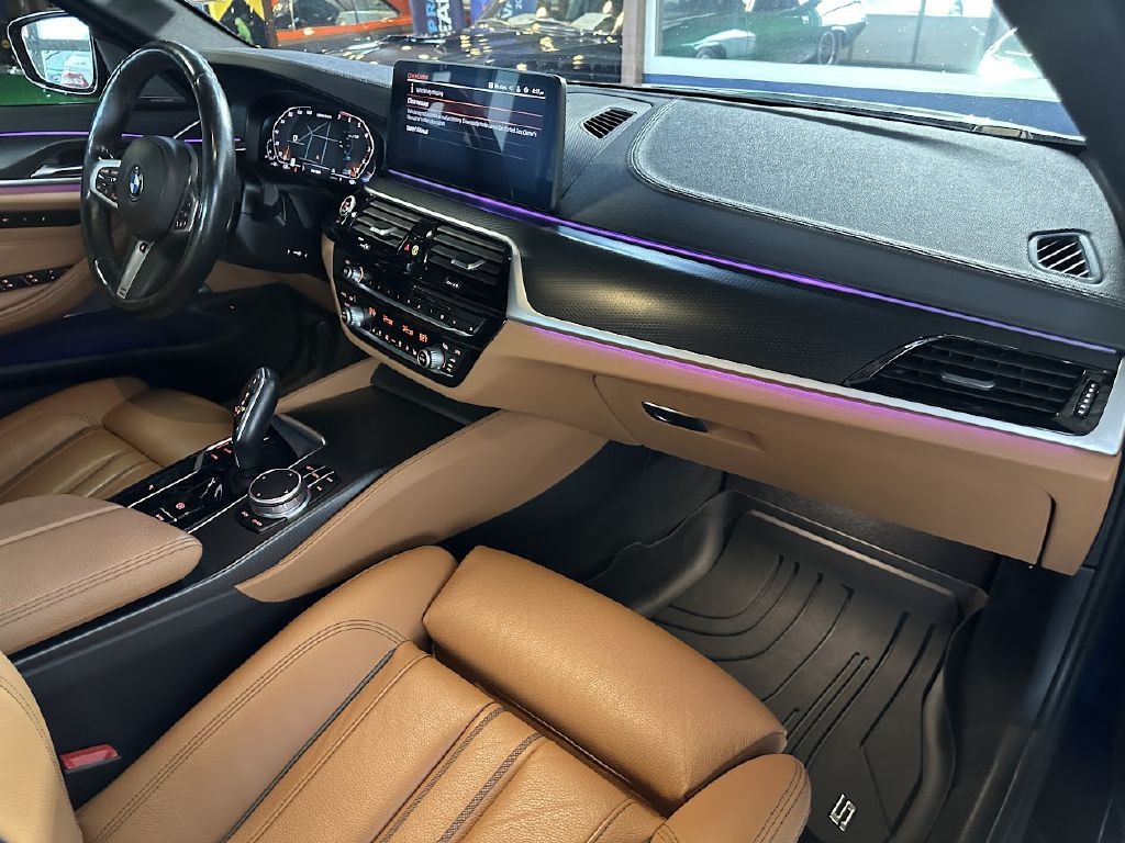 2021 BMW 5 Series Image 13