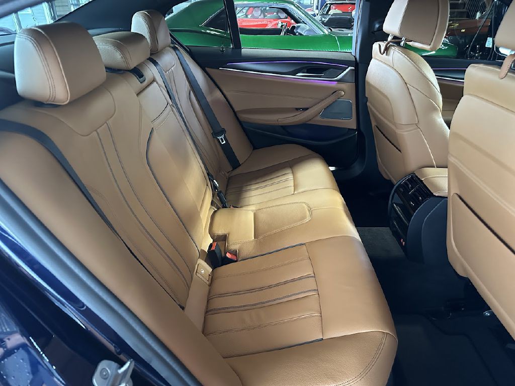 2021 BMW 5 Series Image 16