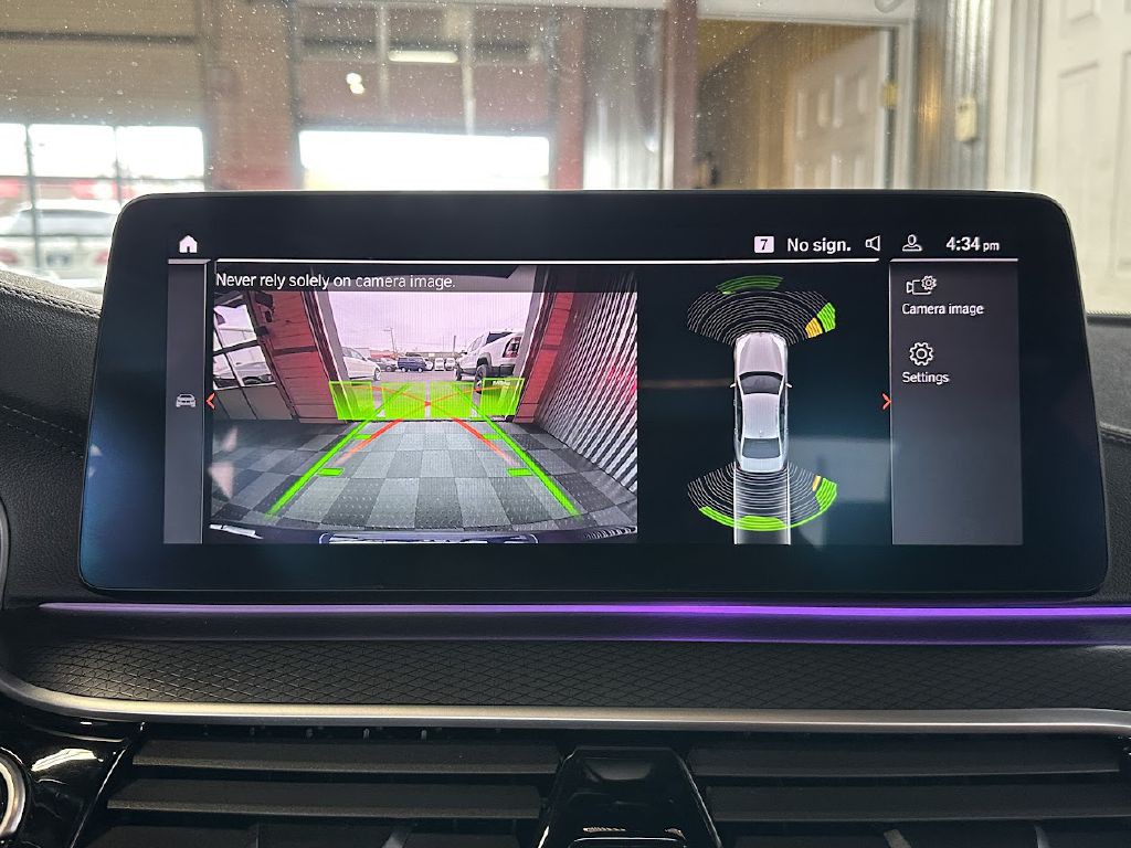 2021 BMW 5 Series Image 22