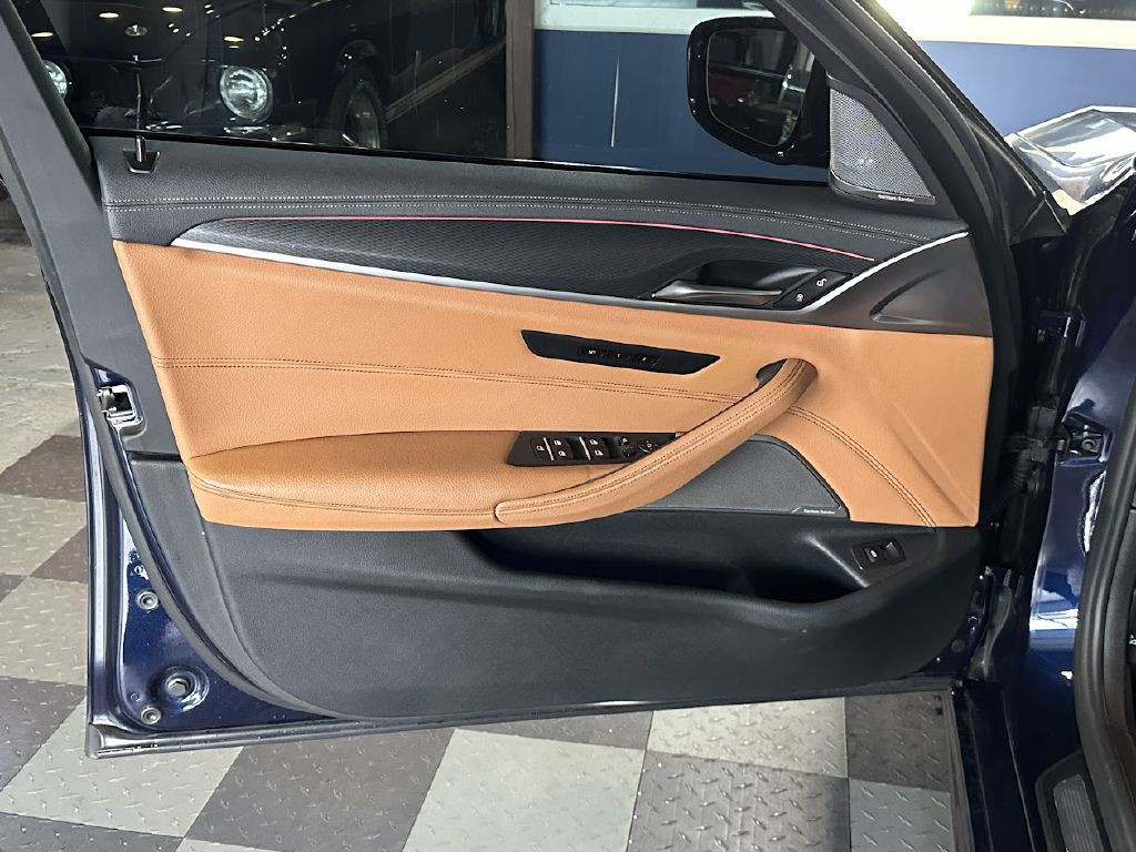 2021 BMW 5 Series Image 28