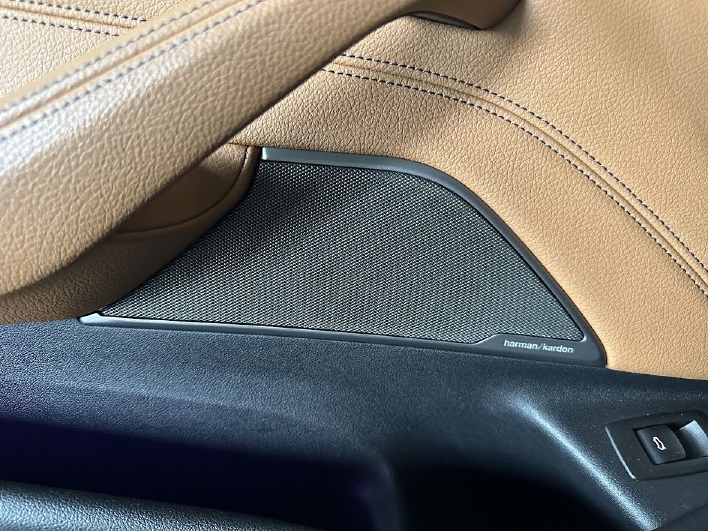 2021 BMW 5 Series Image 29
