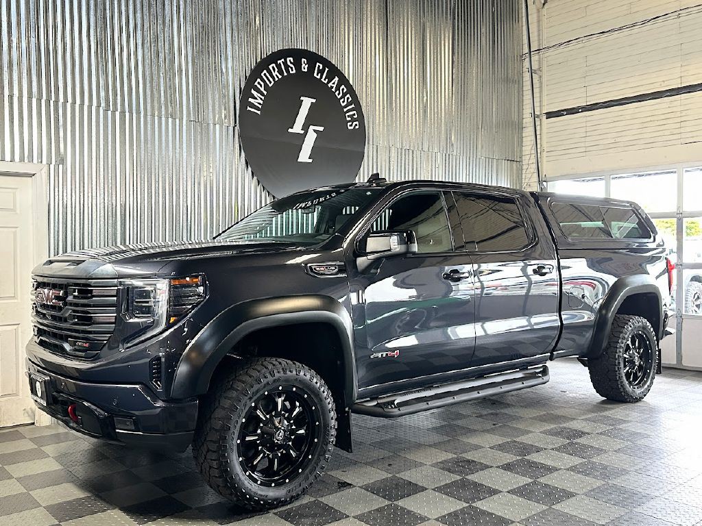2023 GMC Sierra Image 1