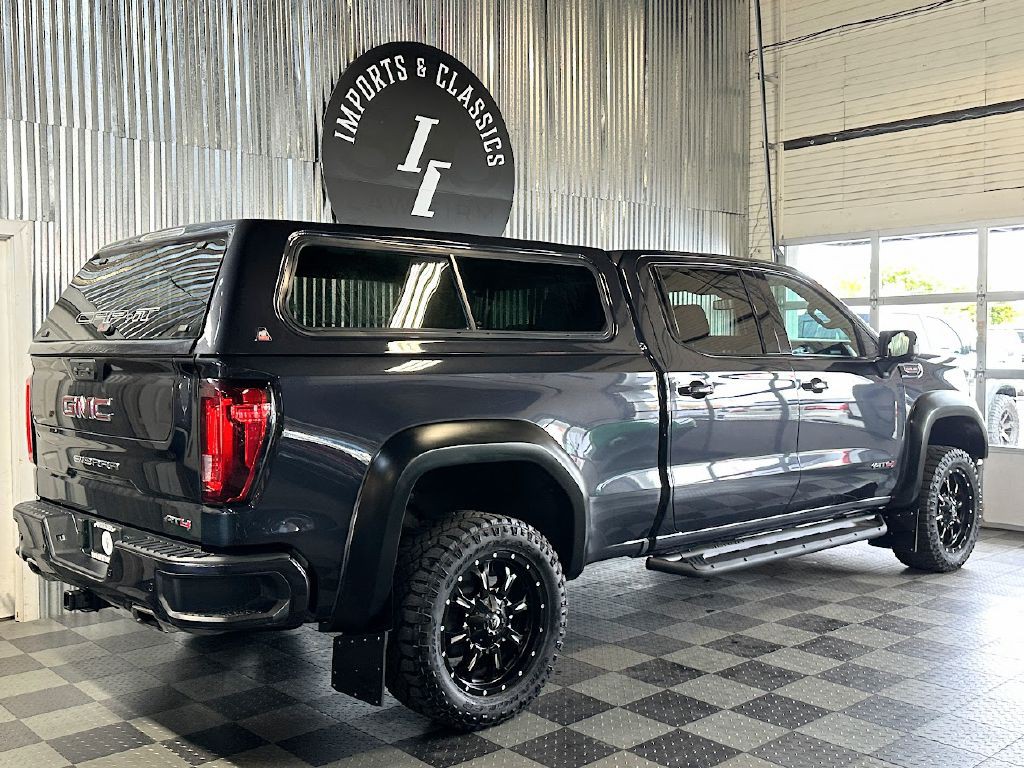 2023 GMC Sierra Image 3