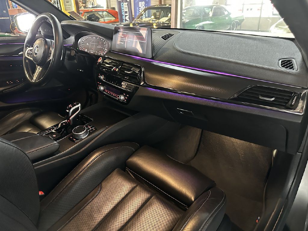 2020 BMW M5 Image 14