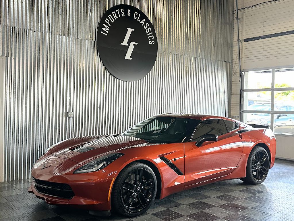2016 Chevrolet Corvette Image 2
