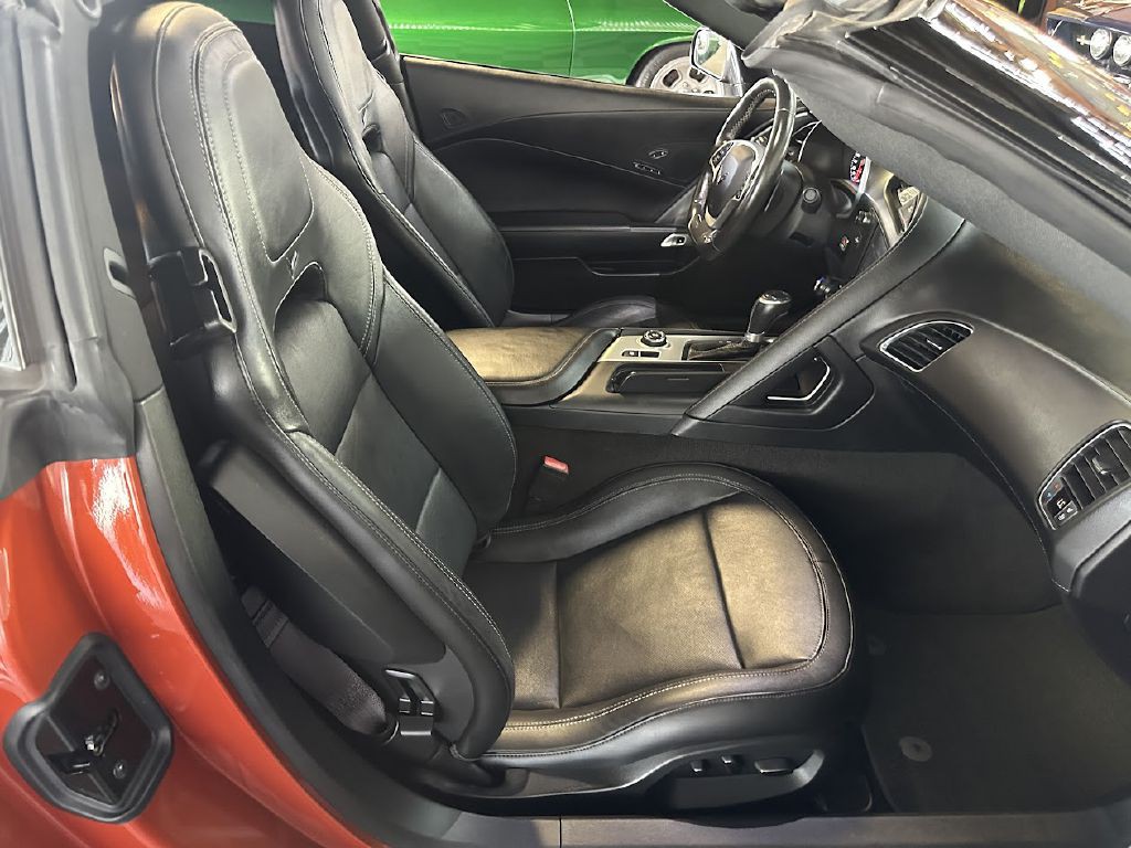 2016 Chevrolet Corvette Image 14