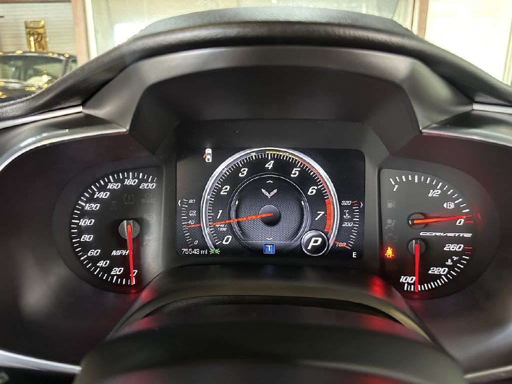 2016 Chevrolet Corvette Image 19