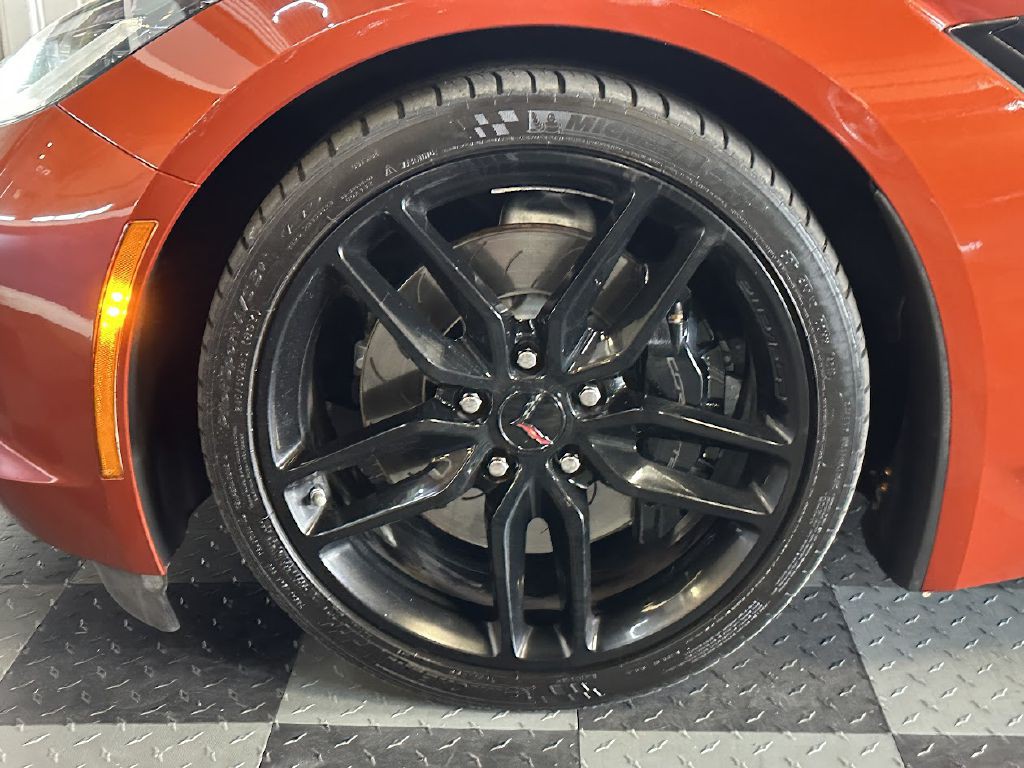 2016 Chevrolet Corvette Image 31