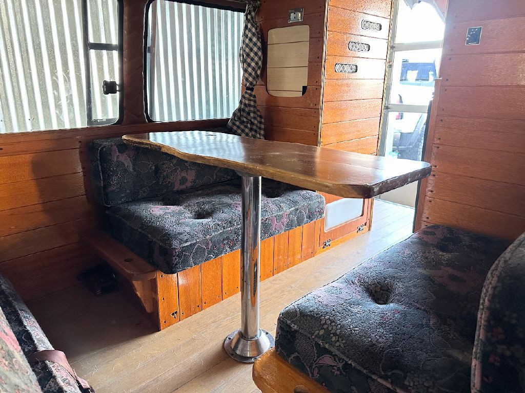 1996 Toyota Hiace Image 23