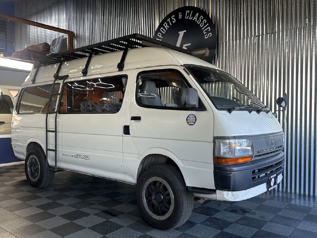 1996 Toyota Hiace Image 2