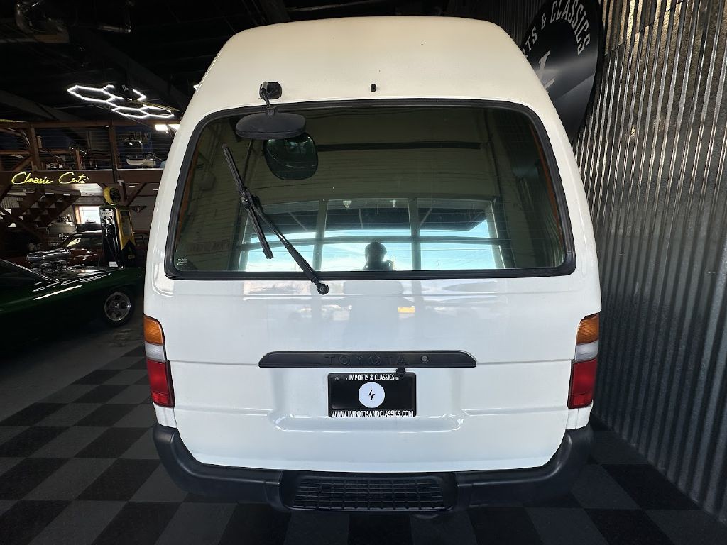 1996 Toyota Hiace Image 6