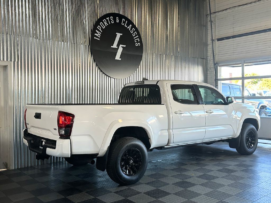 2020 Toyota Tacoma Image 3