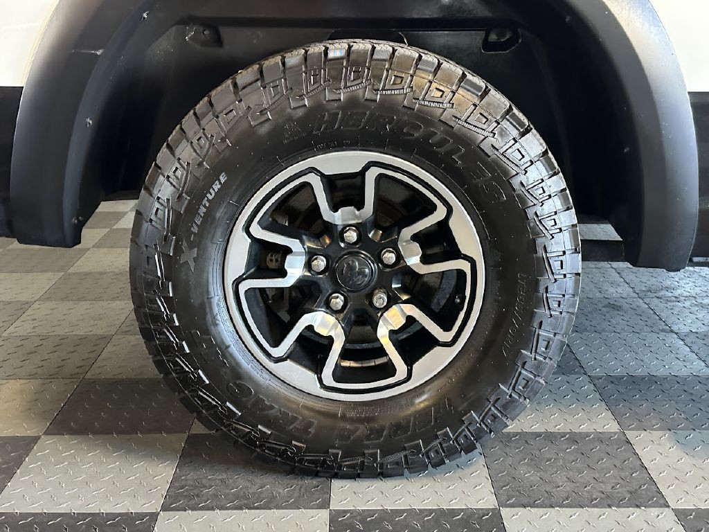 2017 RAM 1500 Image 32