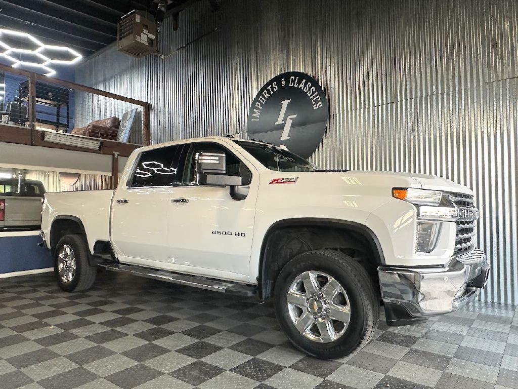 2021 Chevrolet Silverado 1500 Image 2