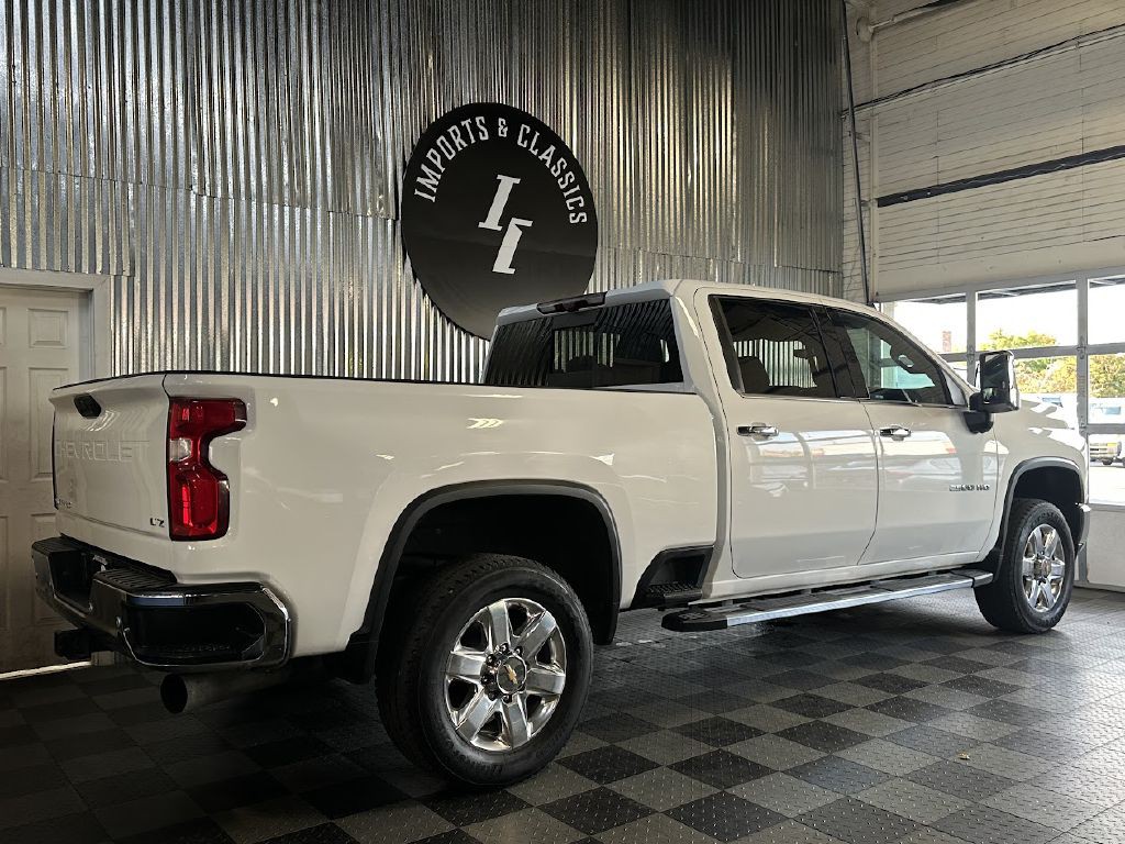 2021 Chevrolet Silverado 1500 Image 3