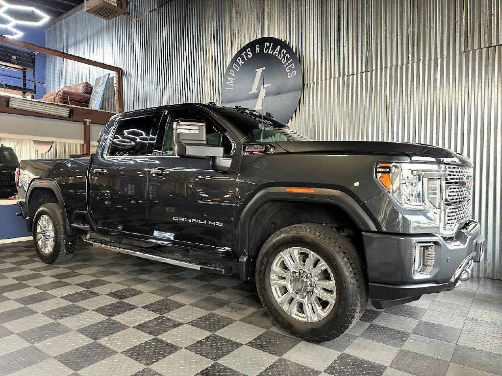 2021 GMC Sierra Image 2