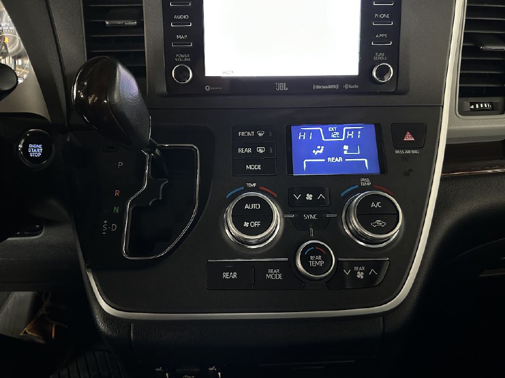 2020 Toyota Sienna Image 26