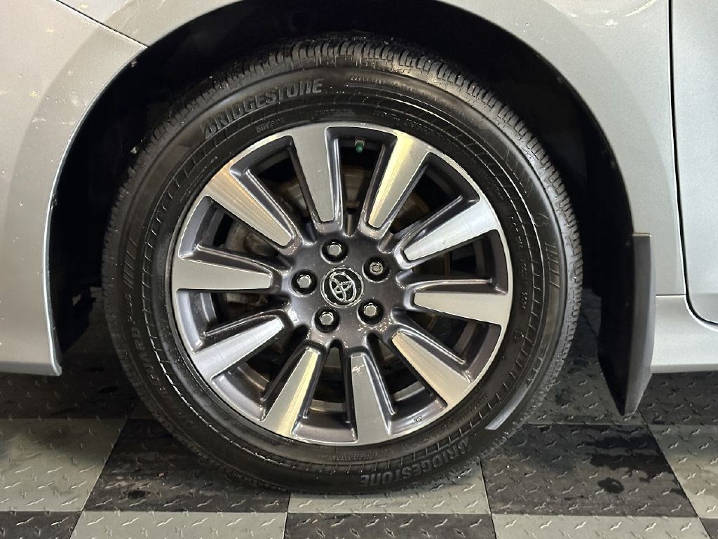 2020 Toyota Sienna Image 36