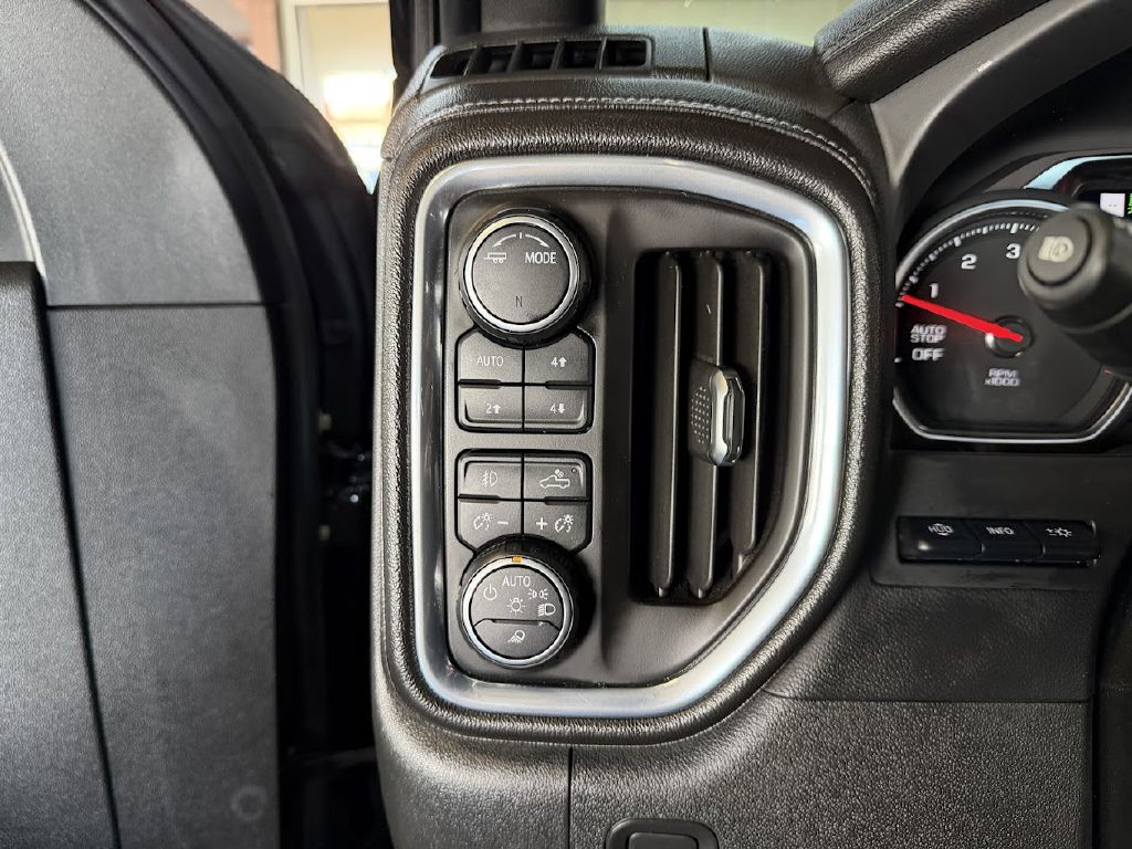 2021 Chevrolet Silverado 1500 Image 25