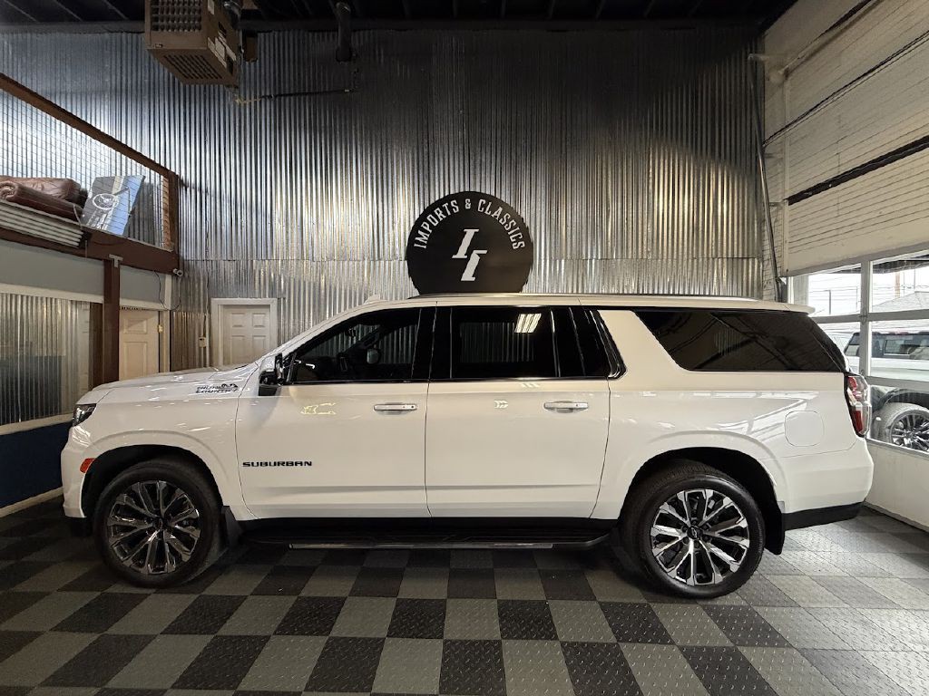 2023 Chevrolet Suburban Image 8
