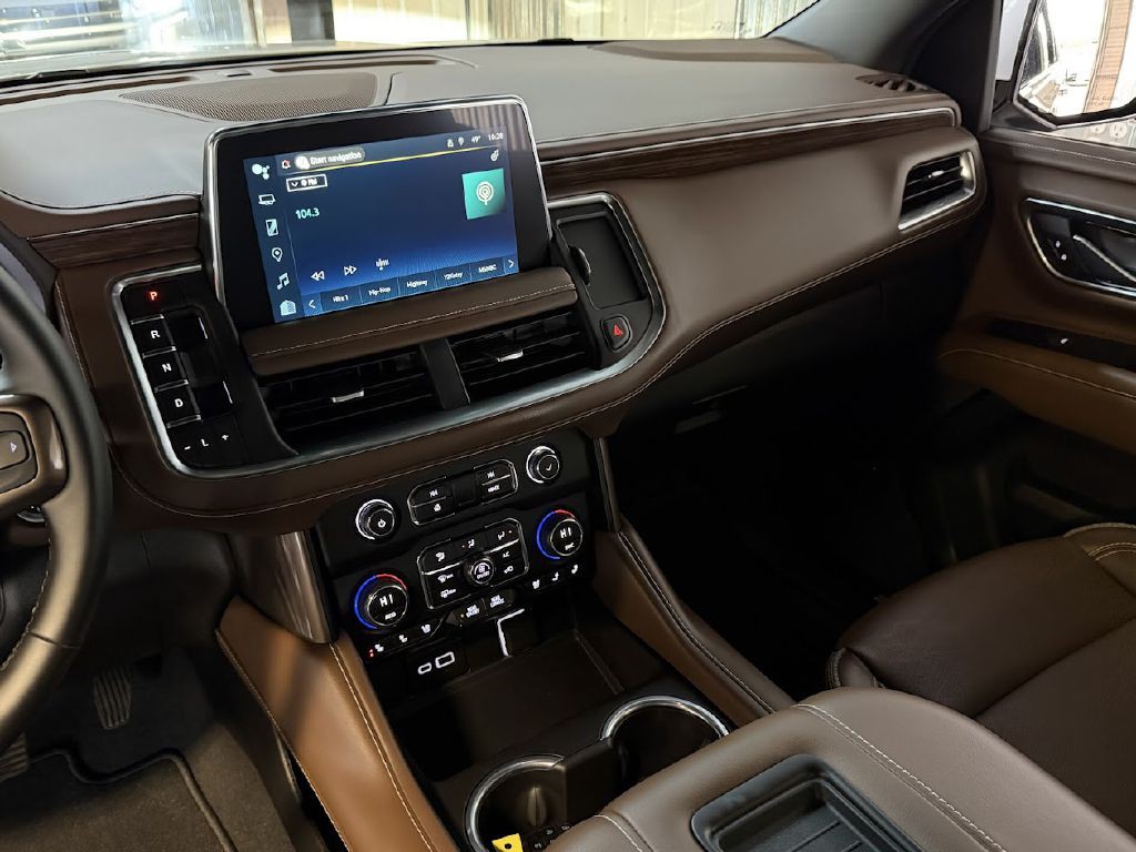 2023 Chevrolet Suburban Image 14