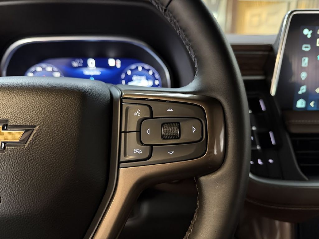 2023 Chevrolet Suburban Image 21