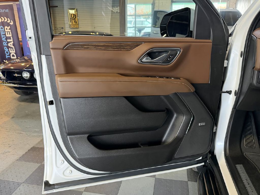 2023 Chevrolet Suburban Image 28