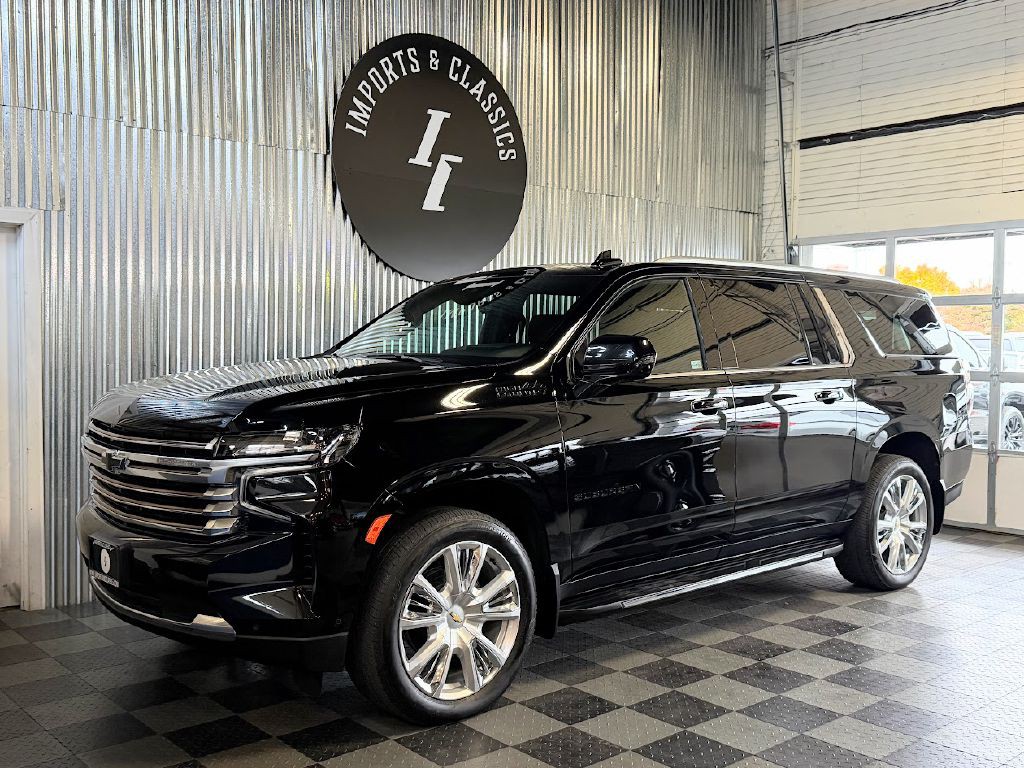 2023 Chevrolet Suburban Image 1