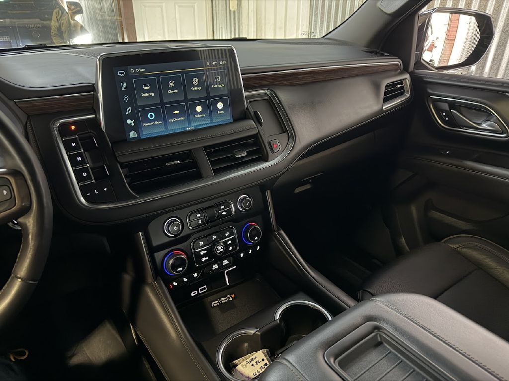 2023 Chevrolet Suburban Image 14
