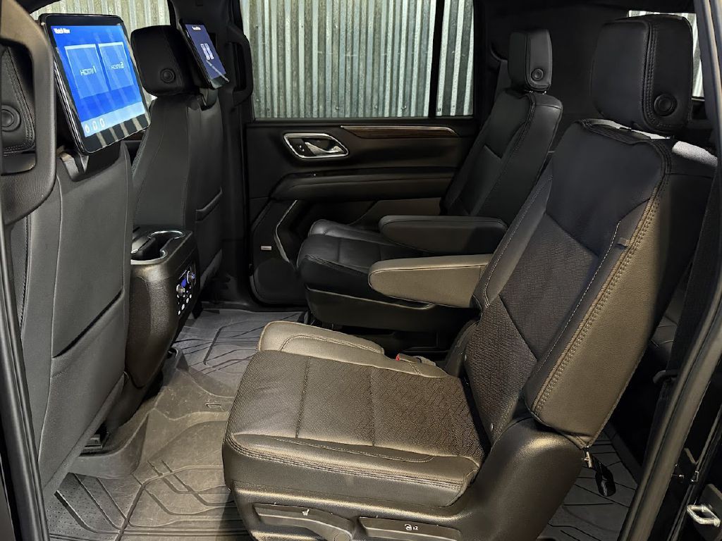 2023 Chevrolet Suburban Image 15