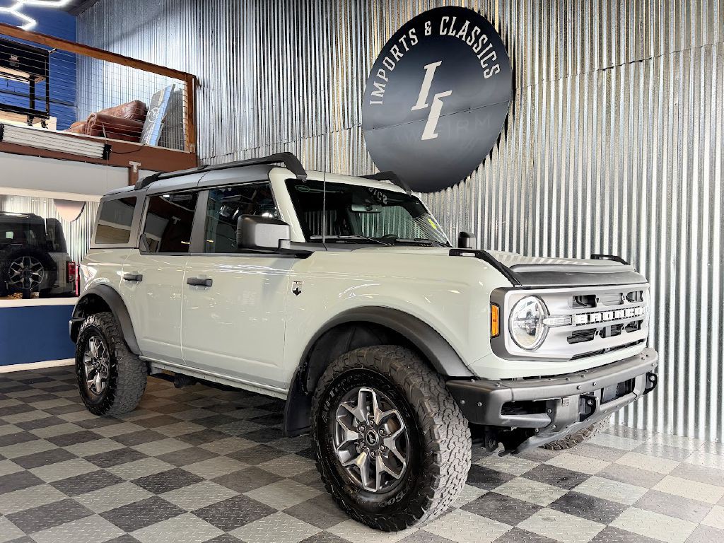 2023 Ford Bronco Image 2
