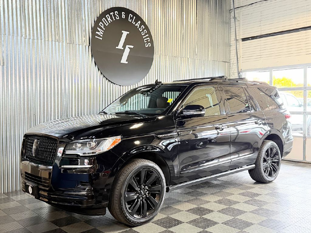 2024 Lincoln Navigator Image 1