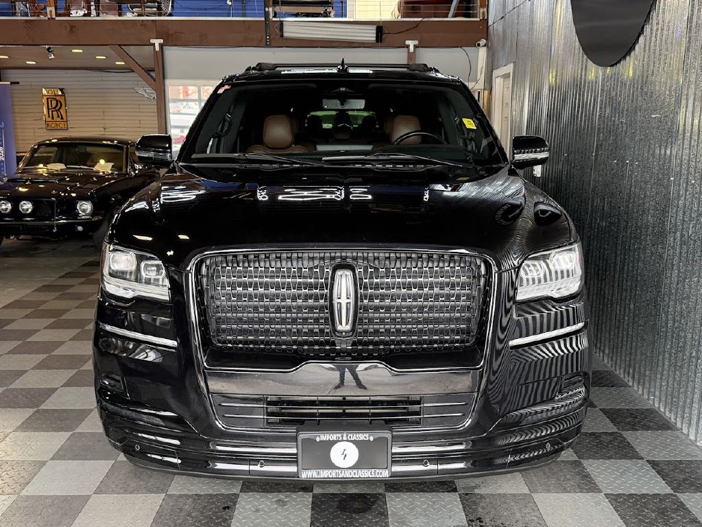 2024 Lincoln Navigator Image 4