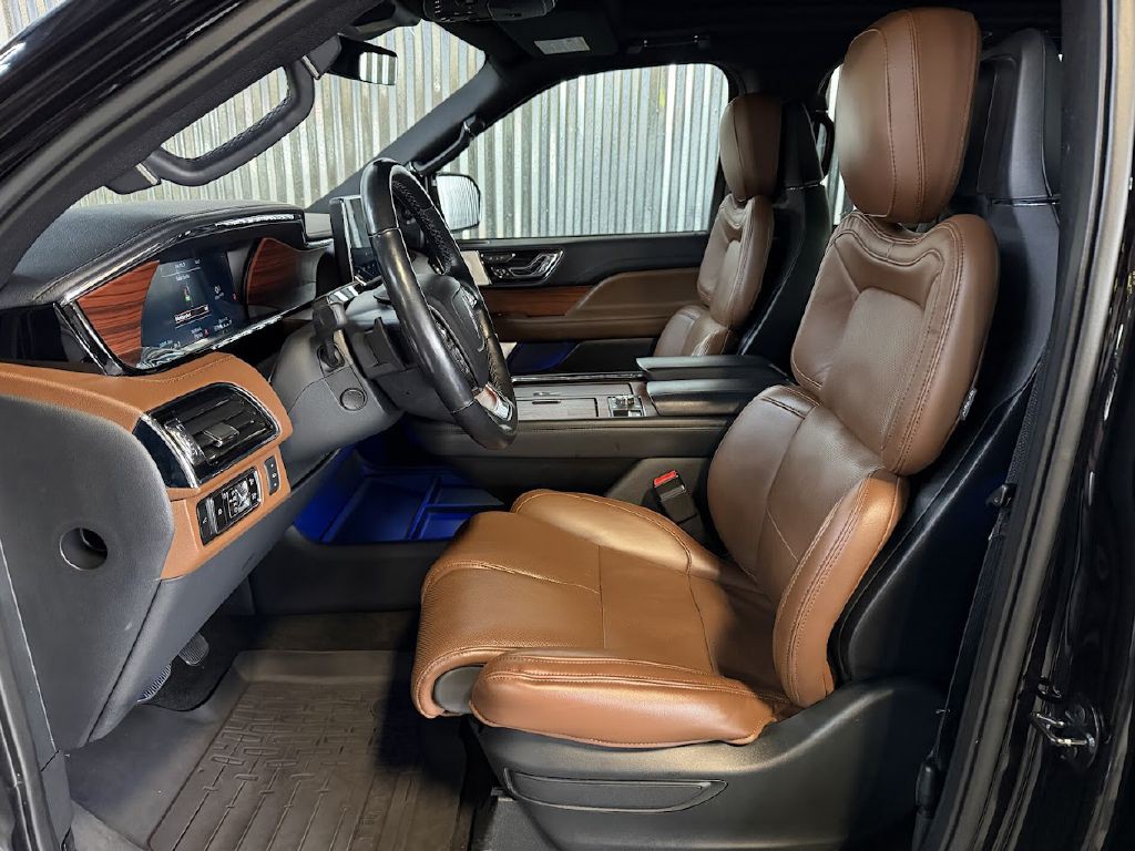 2024 Lincoln Navigator Image 10
