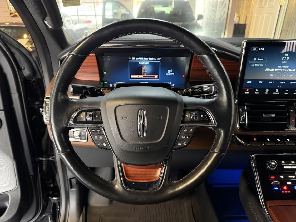 2024 Lincoln Navigator Image 17
