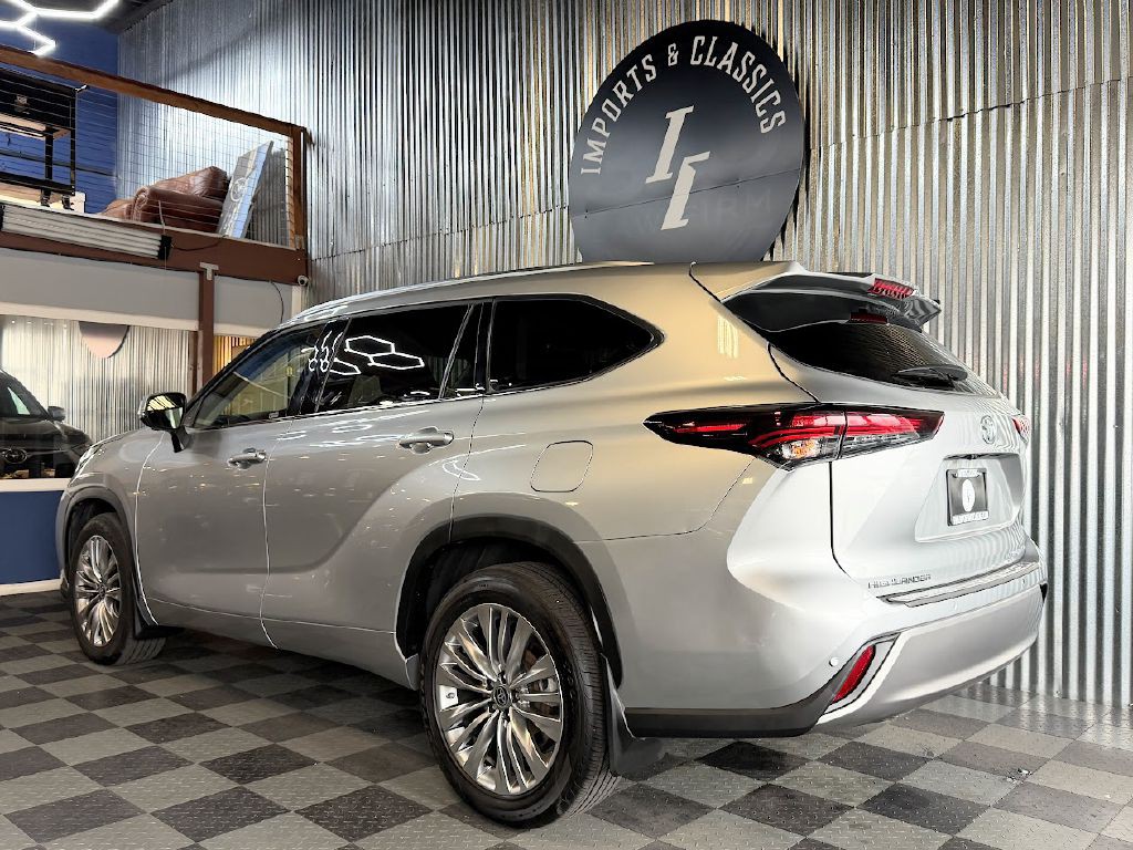 2024 Toyota Highlander Image 4