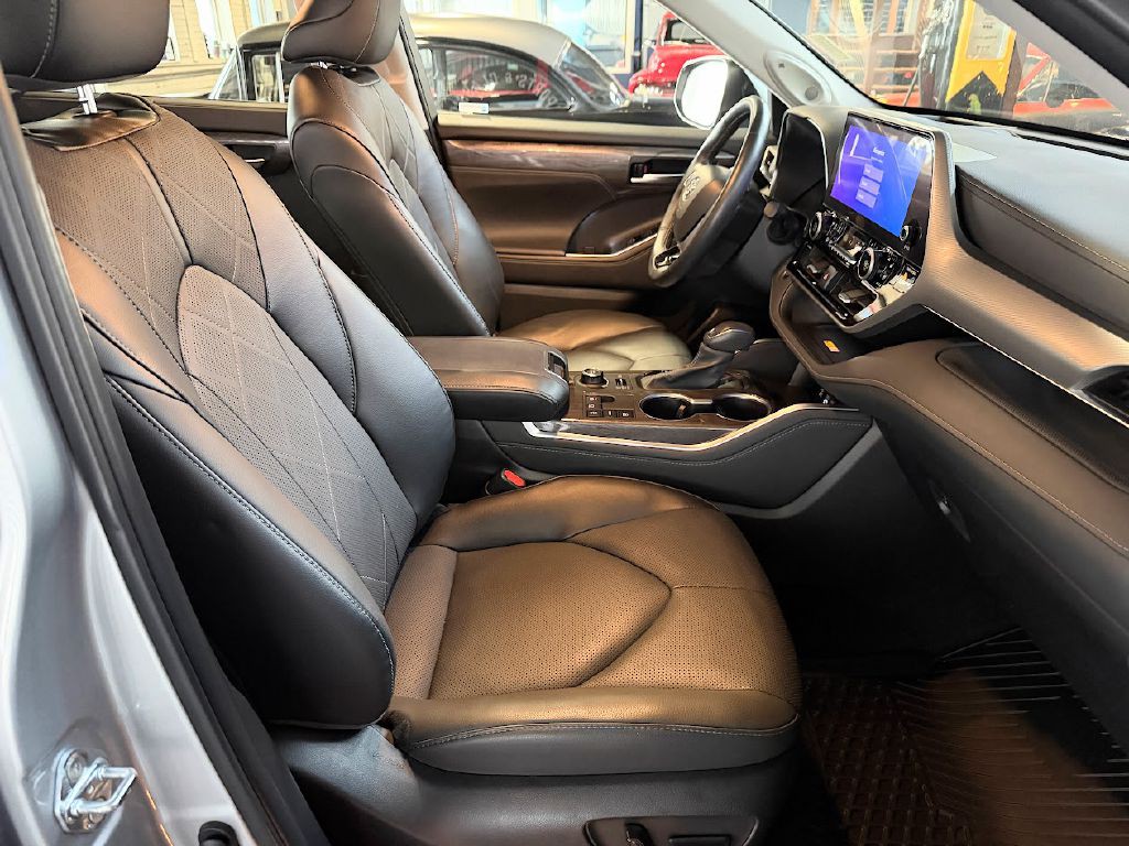 2024 Toyota Highlander Image 13