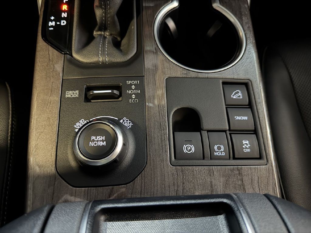2024 Toyota Highlander Image 24