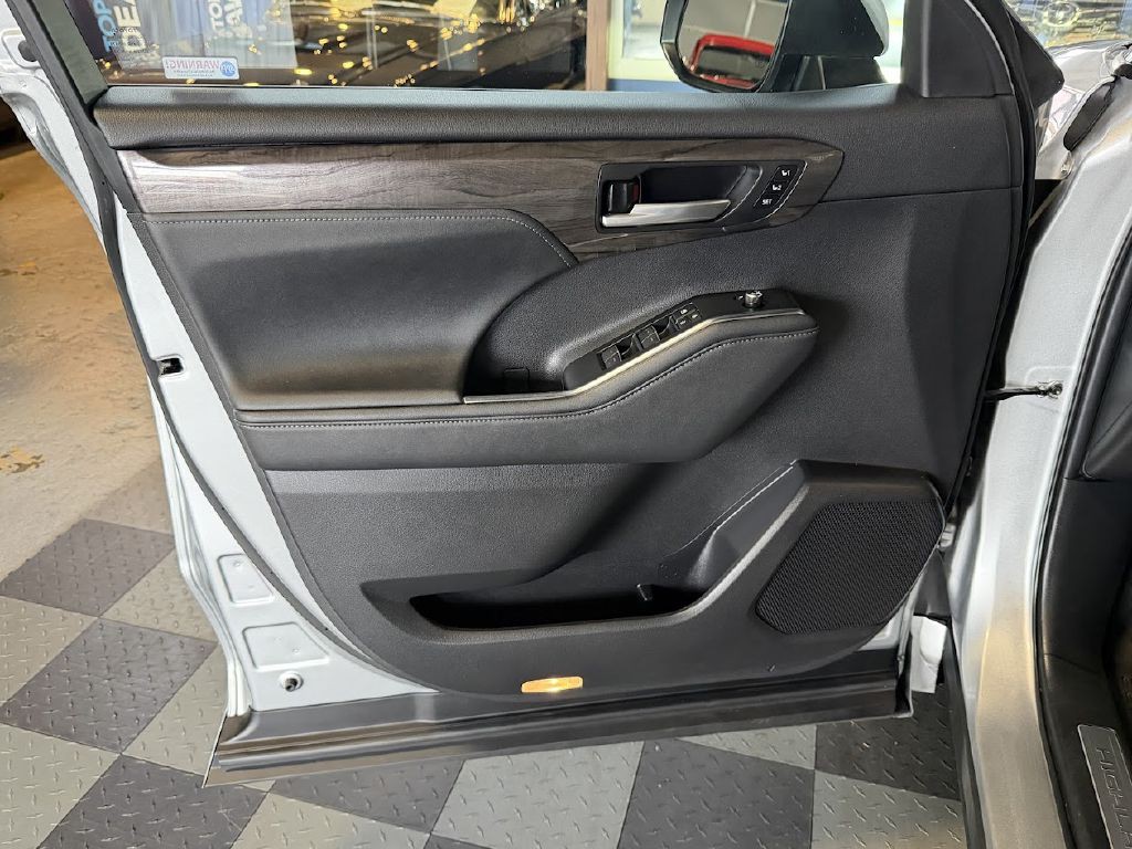 2024 Toyota Highlander Image 29