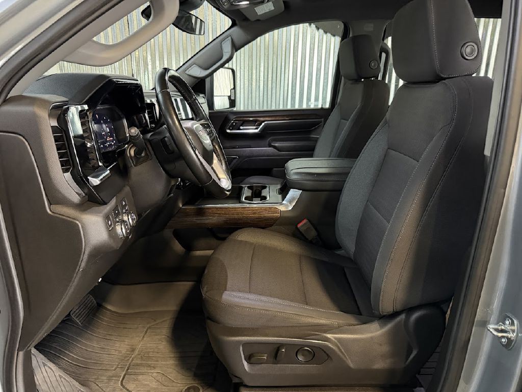 2024 GMC Sierra Image 10