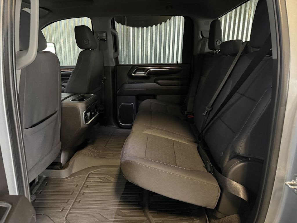 2024 GMC Sierra Image 13