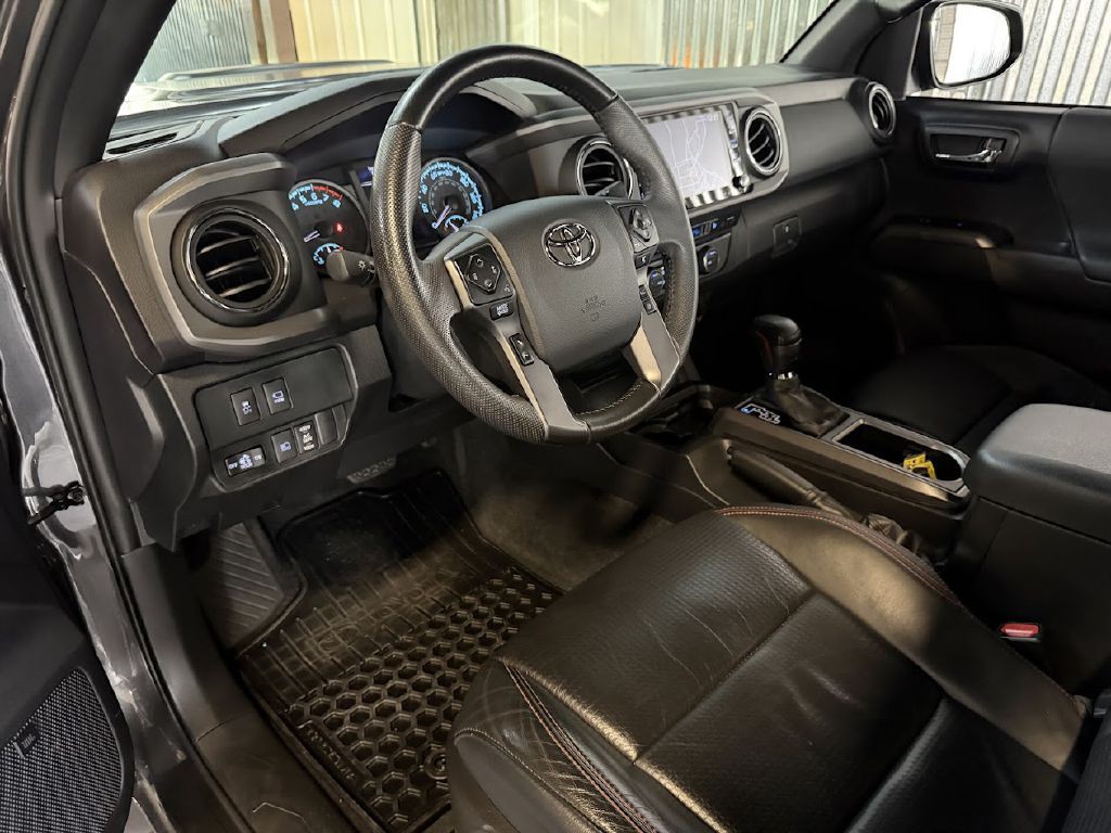 2020 Toyota Tacoma Image 10