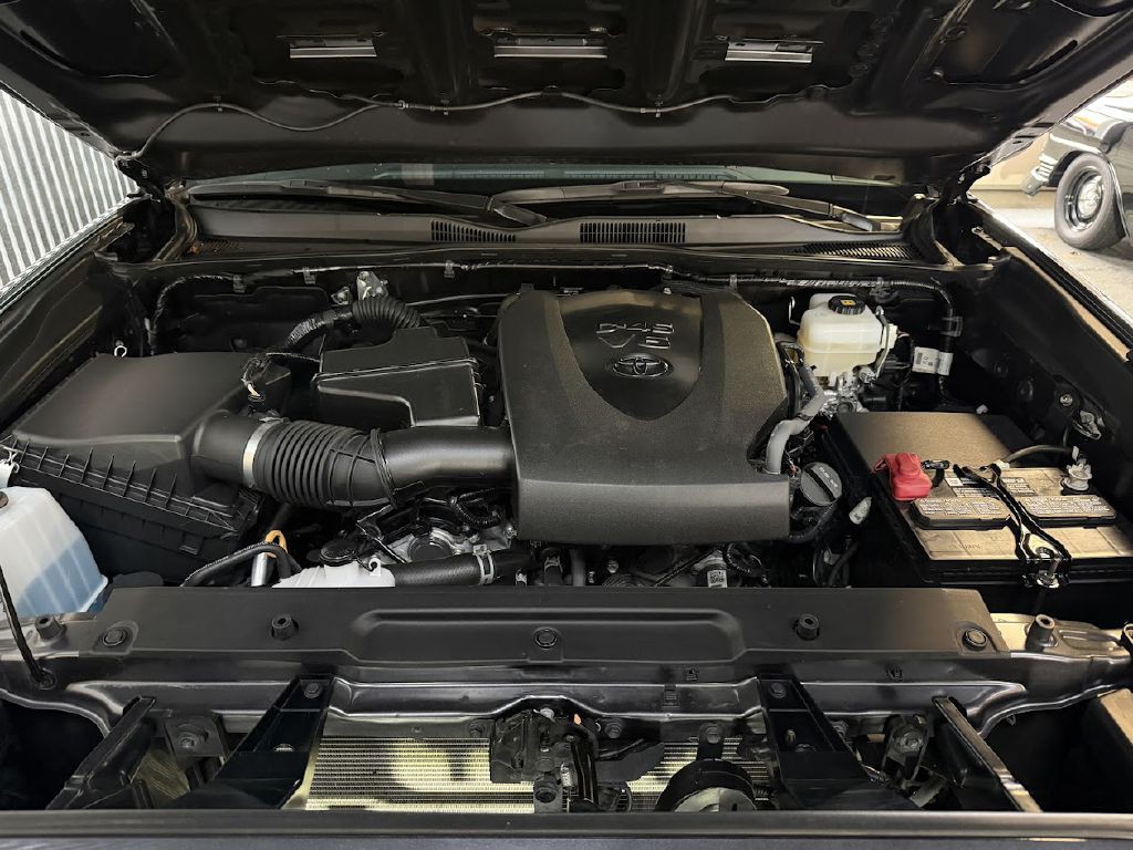 2020 Toyota Tacoma Image 28